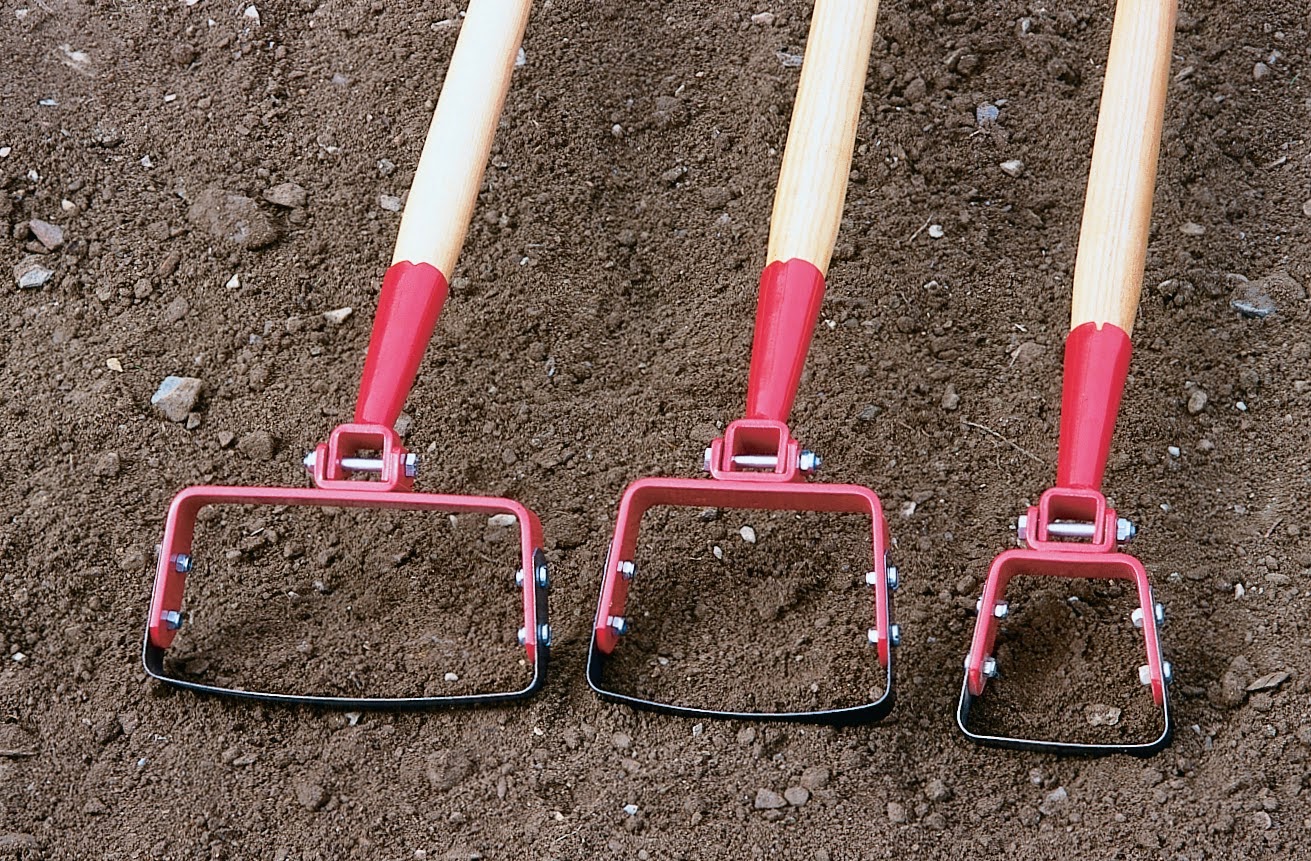 Stir up hoe the best weeder for easy garden works